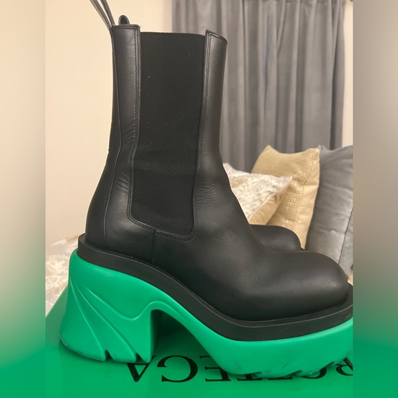 Bottega Veneta Color Sole Chelsea Boot (Women) Size: 36 1/2 - Picture 5 of 13